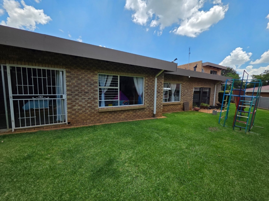 5 Bedroom Property for Sale in Panorama Free State